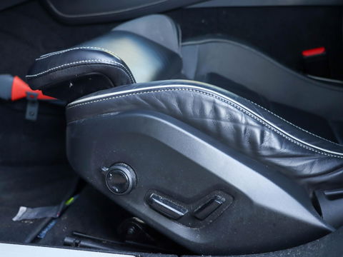 Volvo V60 2.0 T8 Recharge AWD R-Design Trekhaak HUD Harman Kardon Panodak