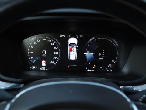 Volvo V60 2.0 T8 Recharge AWD R-Design Trekhaak HUD Harman Kardon Panodak