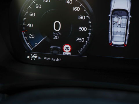 Volvo V60 2.0 T8 Recharge AWD R-Design Trekhaak HUD Harman Kardon Panodak
