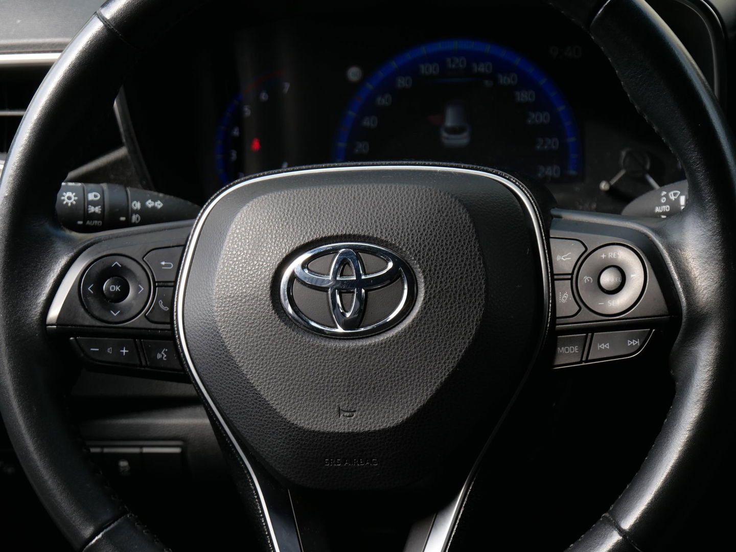 Toyota Corolla Touring Sports 1.8 HYBRID DYNAMIC/ PDC V+A/ CARPLAY/ MANHATTAN GREY