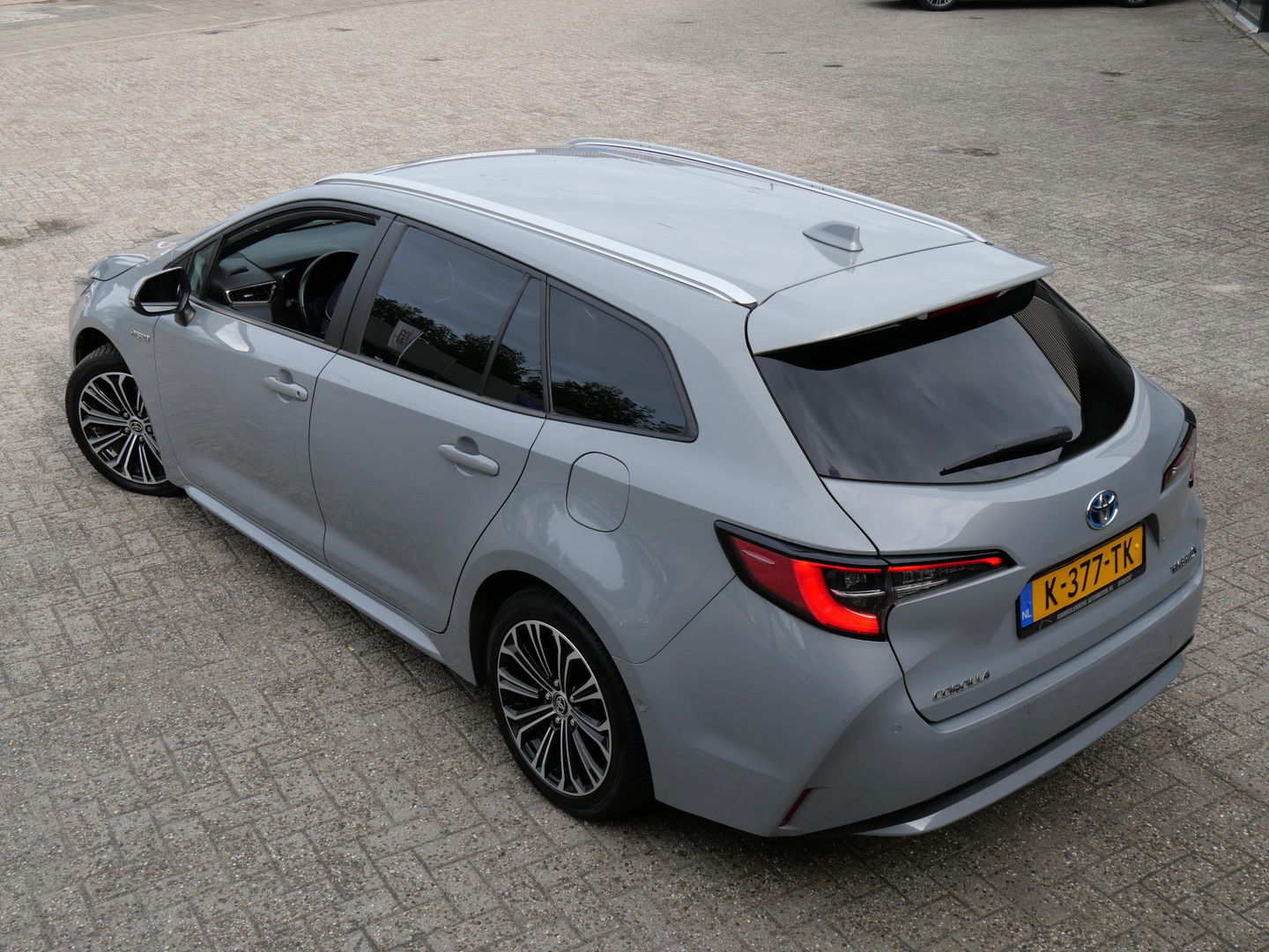 Toyota Corolla Touring Sports 1.8 HYBRID DYNAMIC/ PDC V+A/ CARPLAY/ MANHATTAN GREY