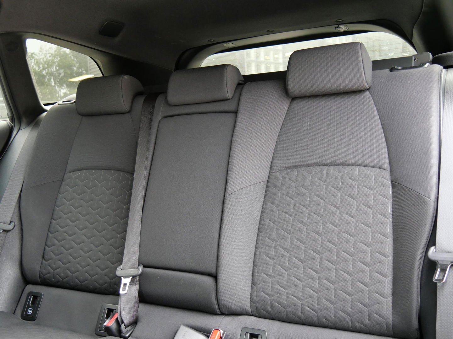 Toyota Corolla Touring Sports 1.8 HYBRID DYNAMIC/ PDC V+A/ CARPLAY/ MANHATTAN GREY