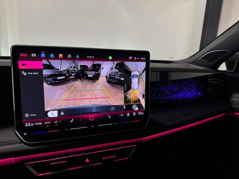 Volkswagen Tiguan 1.5 eTSI R-Line Edition PANO KEYLESS CAM