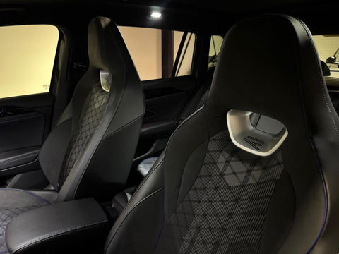 Volkswagen Tiguan 1.5 eTSI R-Line Edition PANO KEYLESS CAM