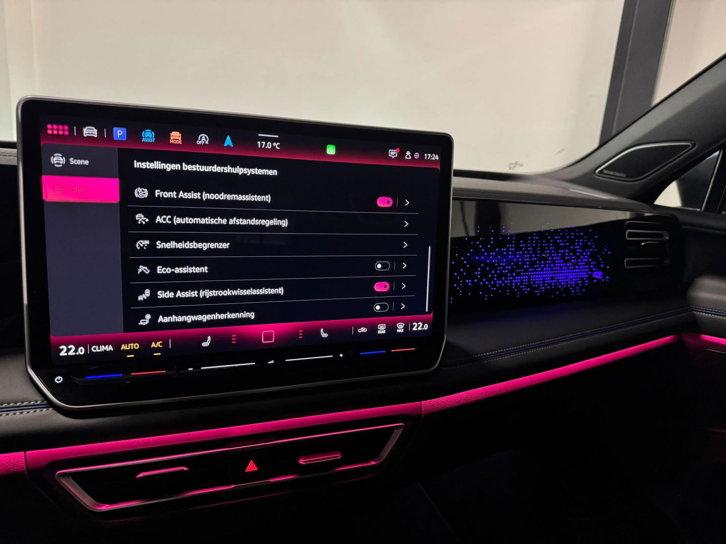 Volkswagen Tiguan 1.5 eTSI R-Line Edition PANO KEYLESS CAM