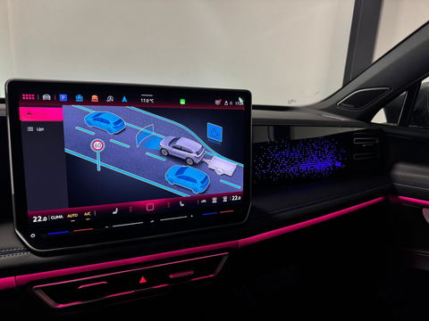 Volkswagen Tiguan 1.5 eTSI R-Line Edition PANO KEYLESS CAM