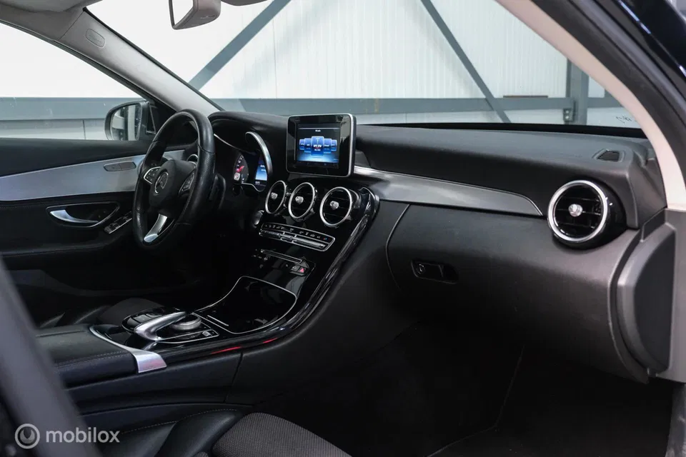 Mercedes-Benz C-Klasse Estate 350 e Lease Edition | Luchtvering | Camera | All Seasons | Plug in hybrid | NAP NL auto |