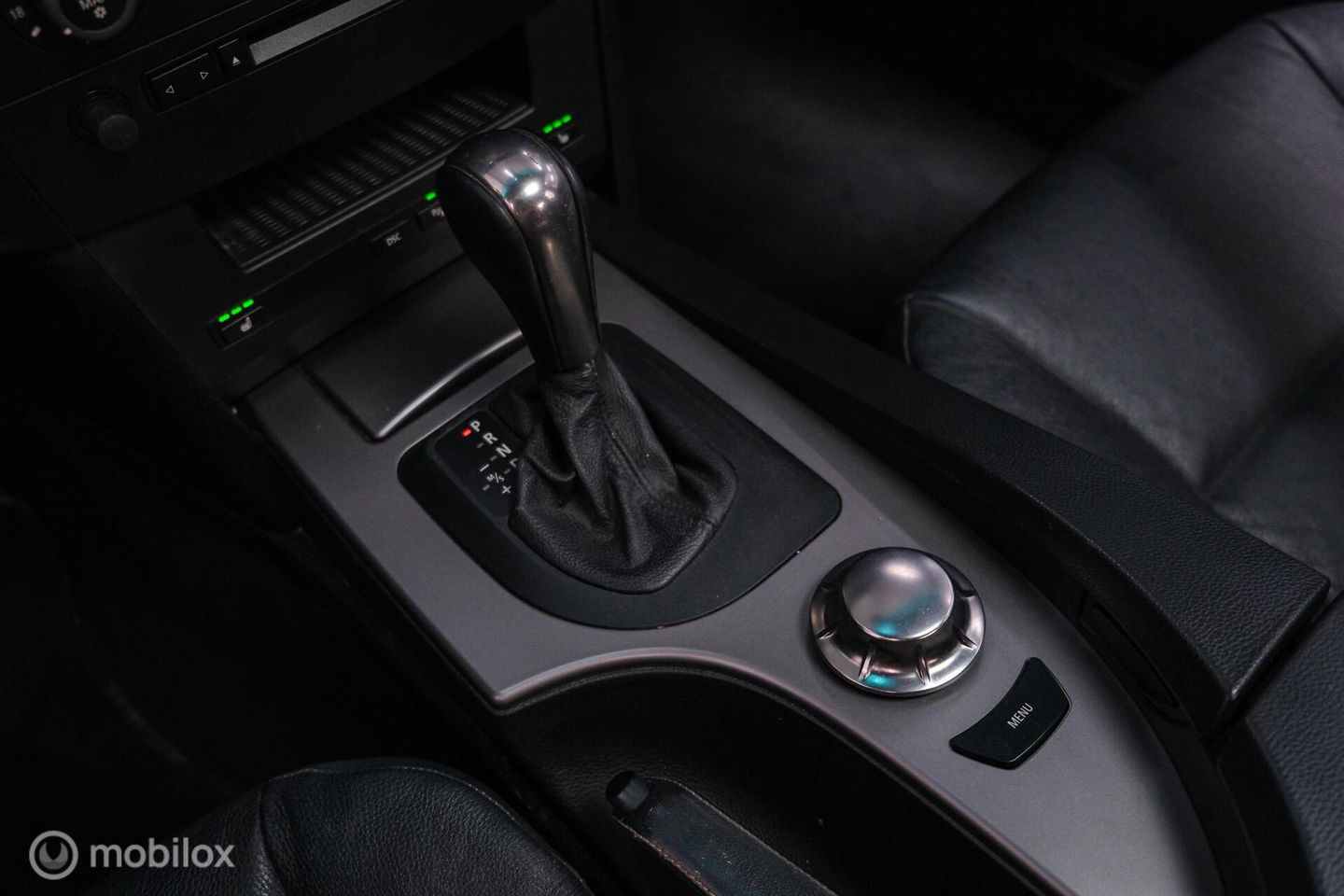 BMW 5 Serie 525i Executive | 1e eig | OEM M6 wielen | Schuifdak | Trekhaak | A-Z onderhouden | Xenon |