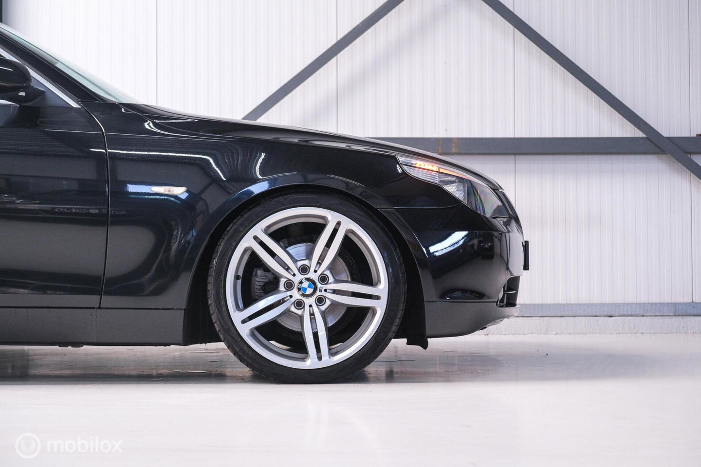 BMW 5 Serie 525i Executive | 1e eig | OEM M6 wielen | Schuifdak | Trekhaak | A-Z onderhouden | Xenon |