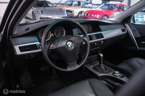 BMW 5 Serie 525i Executive | 1e eig | OEM M6 wielen | Schuifdak | Trekhaak | A-Z onderhouden | Xenon |