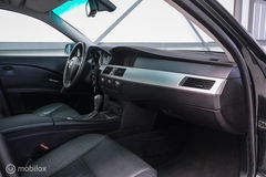 BMW 5 Serie 525i Executive | 1e eig | OEM M6 wielen | Schuifdak | Trekhaak | A-Z onderhouden | Xenon |