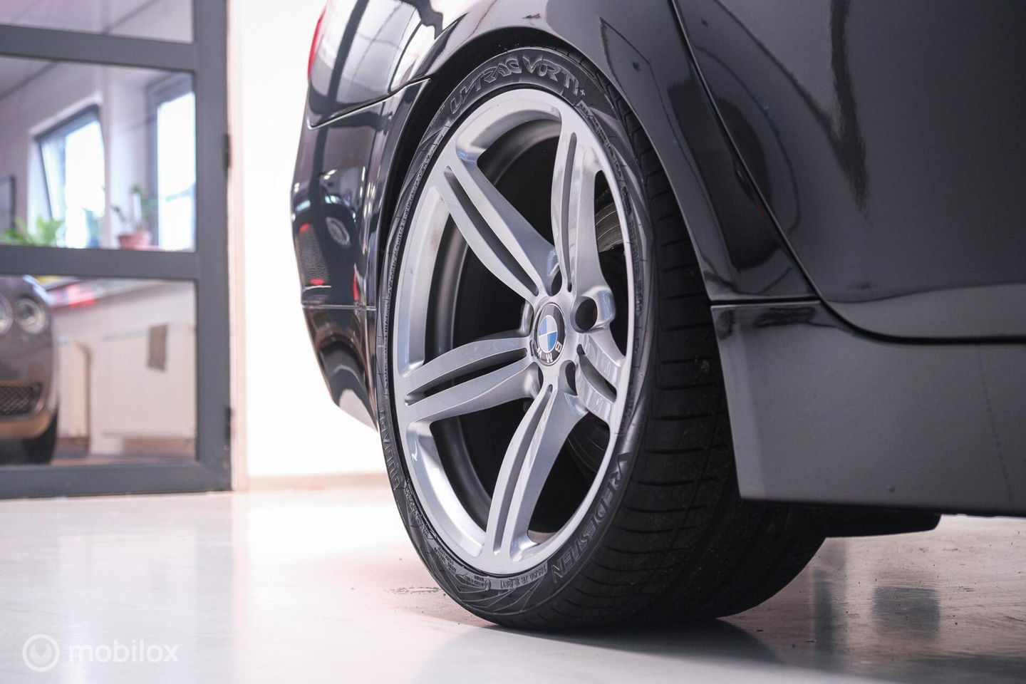BMW 5 Serie 525i Executive | 1e eig | OEM M6 wielen | Schuifdak | Trekhaak | A-Z onderhouden | Xenon |