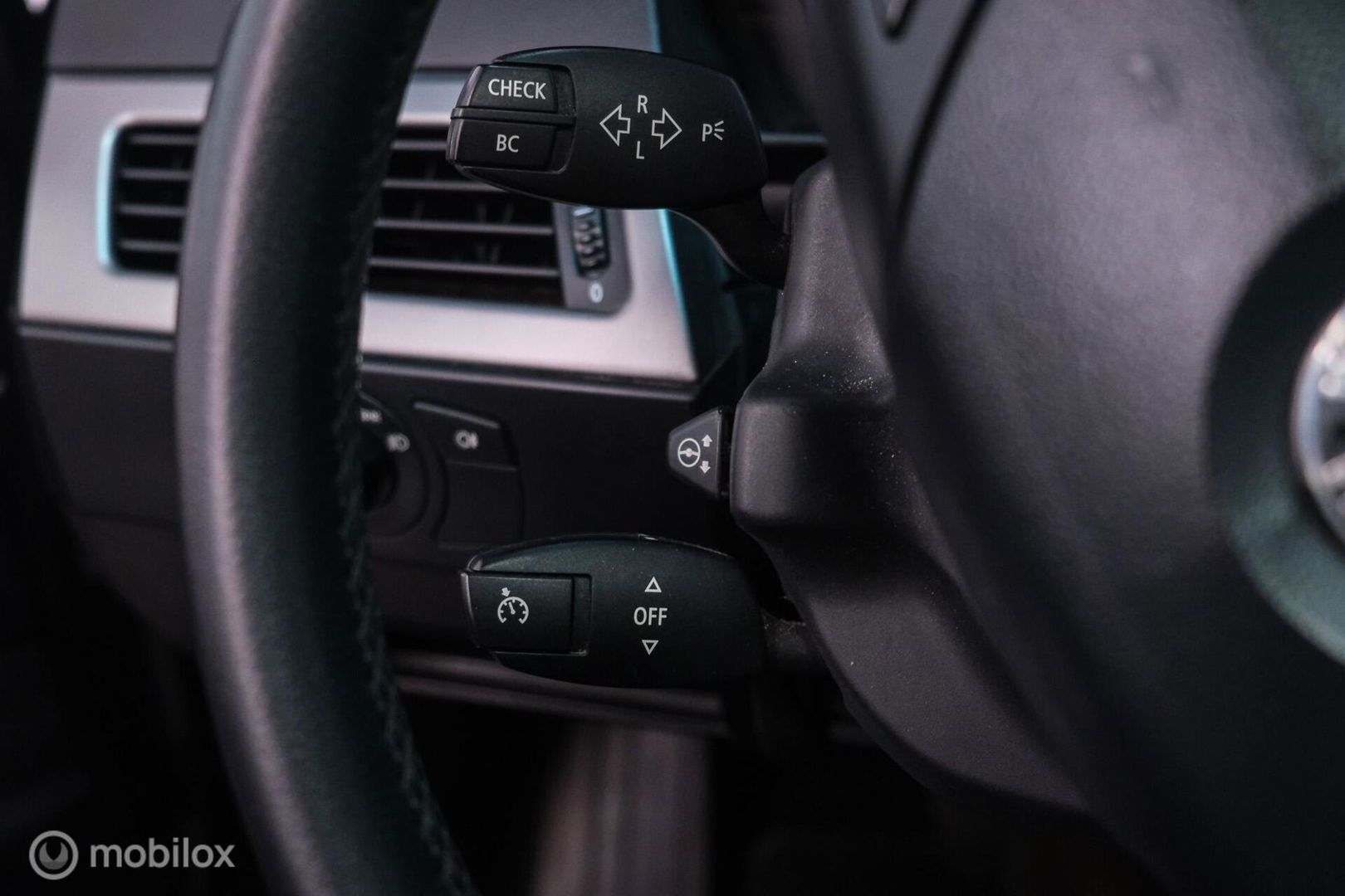 BMW 5 Serie 525i Executive | 1e eig | OEM M6 wielen | Schuifdak | Trekhaak | A-Z onderhouden | Xenon |