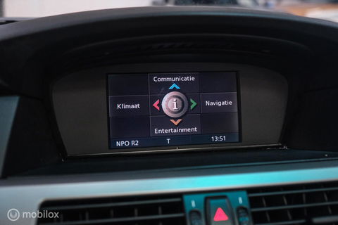 BMW 5 Serie 525i Executive | 1e eig | OEM M6 wielen | Schuifdak | Trekhaak | A-Z onderhouden | Xenon |