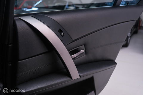 BMW 5 Serie 525i Executive | 1e eig | OEM M6 wielen | Schuifdak | Trekhaak | A-Z onderhouden | Xenon |