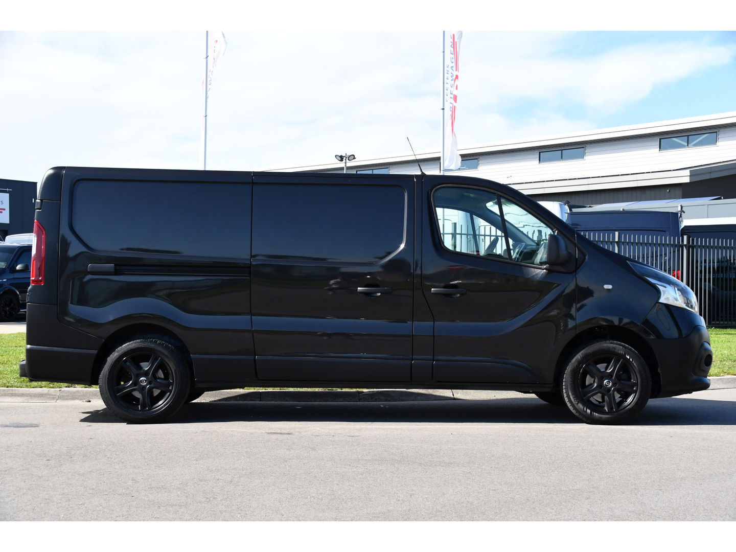 Renault Trafic 1.6 dCi T29 L2H1 Comfort Cruise, Sensoren, Multimedia, 120pk, NAVI, Trekhaak, Uniek!