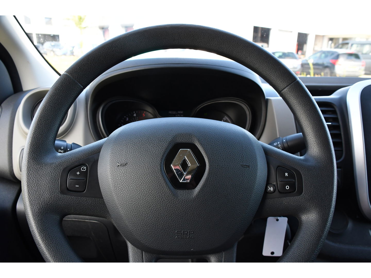 Renault Trafic 1.6 dCi T29 L2H1 Comfort Cruise, Sensoren, Multimedia, 120pk, NAVI, Trekhaak, Uniek!