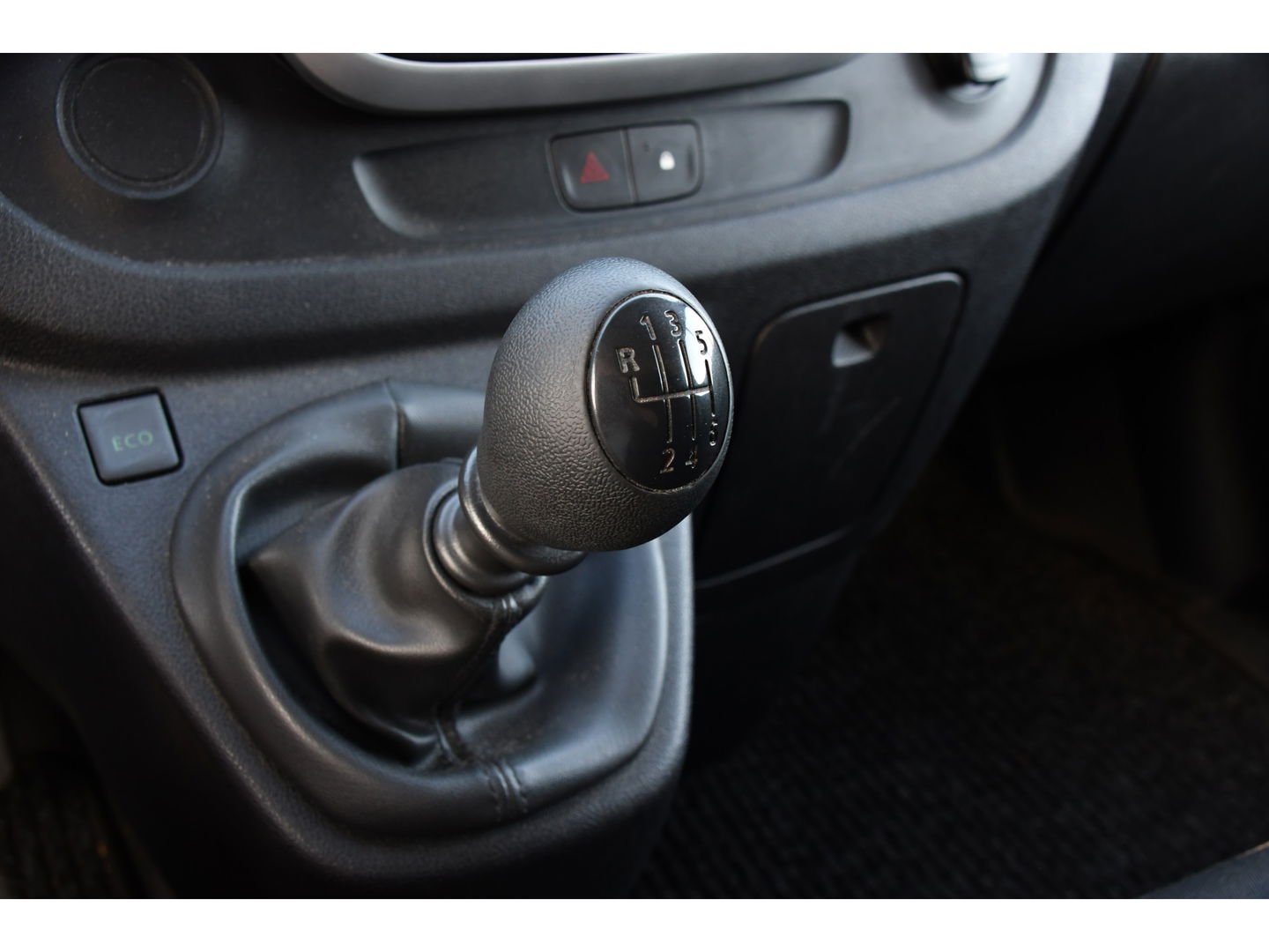 Renault Trafic 1.6 dCi T29 L2H1 Comfort Cruise, Sensoren, Multimedia, 120pk, NAVI, Trekhaak, Uniek!
