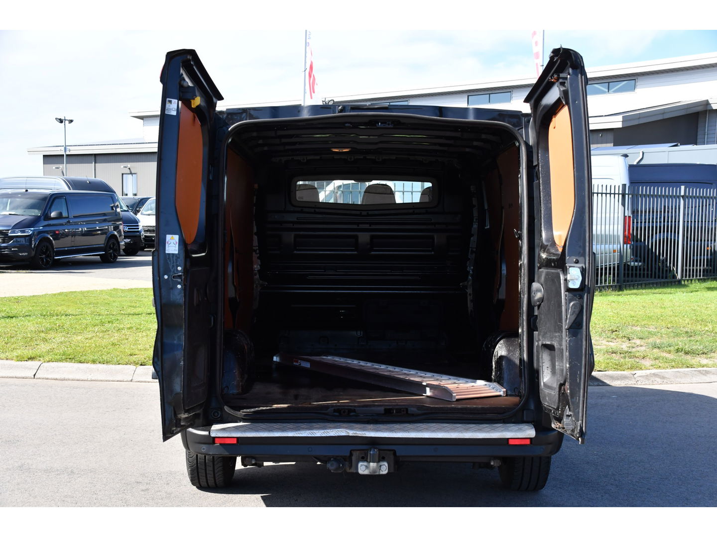 Renault Trafic 1.6 dCi T29 L2H1 Comfort Cruise, Sensoren, Multimedia, 120pk, NAVI, Trekhaak, Uniek!