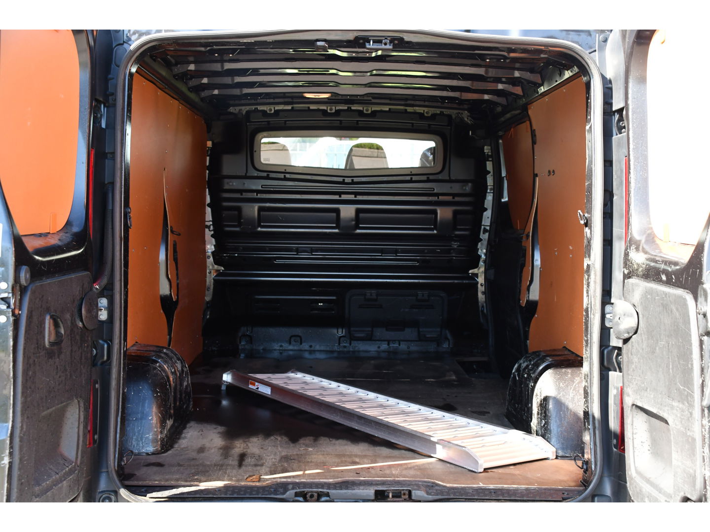 Renault Trafic 1.6 dCi T29 L2H1 Comfort Cruise, Sensoren, Multimedia, 120pk, NAVI, Trekhaak, Uniek!