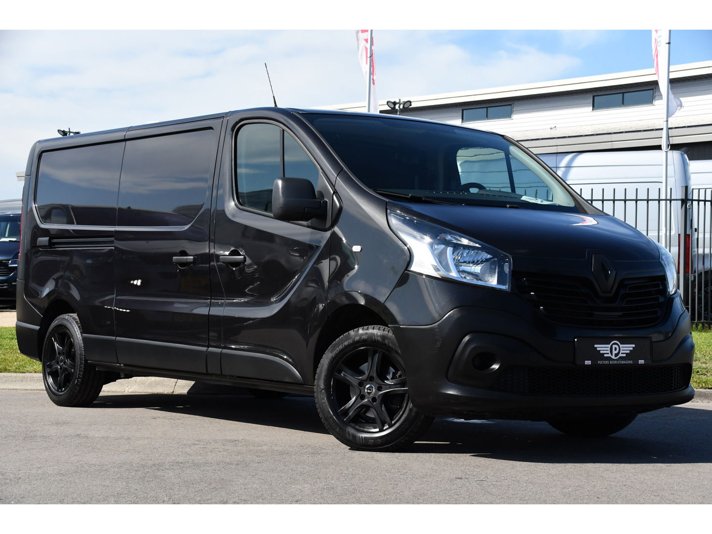 Renault Trafic 1.6 dCi T29 L2H1 Comfort Cruise, Sensoren, Multimedia, 120pk, NAVI, Trekhaak, Uniek!