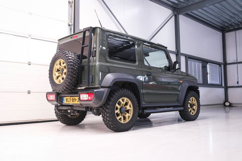 Suzuki Jimny 1.5 All Grip 4x4 | CarPlay | Camera | Stoelverwarming | BF Goodrich | Frontrunner | NL auto NAP | Groen | Lane Assist |