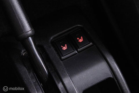 Suzuki Jimny 1.5 All Grip 4x4 | CarPlay | Camera | Stoelverwarming | BF Goodrich | Frontrunner | NL auto NAP | Groen | Lane Assist |