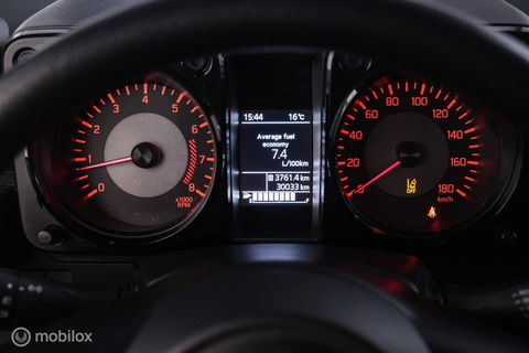 Suzuki Jimny 1.5 All Grip 4x4 | CarPlay | Camera | Stoelverwarming | BF Goodrich | Frontrunner | NL auto NAP | Groen | Lane Assist |