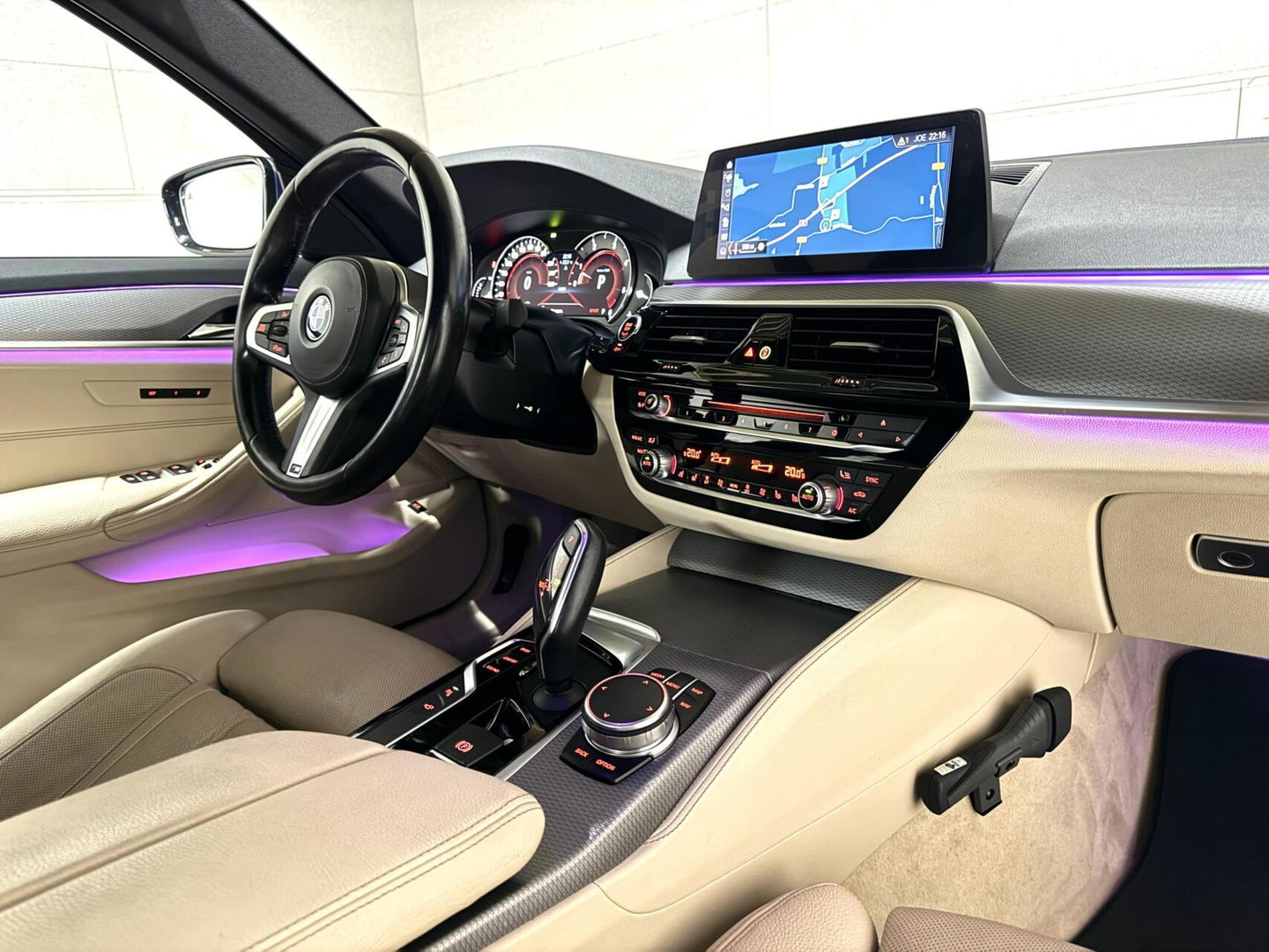 BMW 5 Serie 530d M-Sport Individual Pano HUD 360° Sfeer NAP