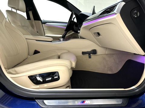 BMW 5 Serie 530d M-Sport Individual Pano HUD 360° Sfeer NAP