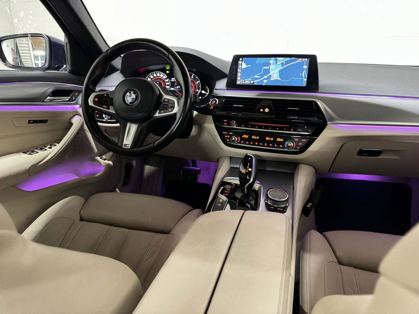 BMW 5 Serie 530d M-Sport Individual Pano HUD 360° Sfeer NAP
