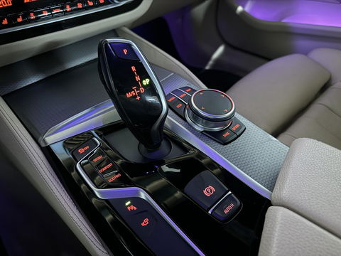 BMW 5 Serie 530d M-Sport Individual Pano HUD 360° Sfeer NAP