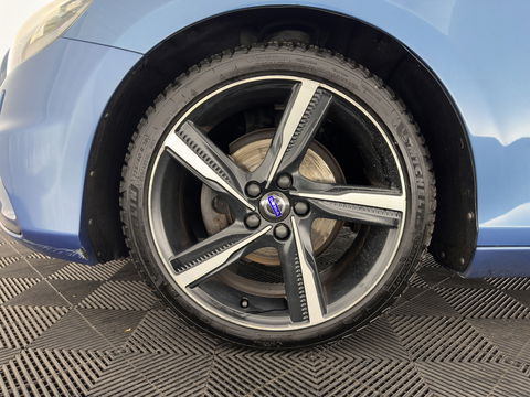Volvo V40 2.0 D2 R-Design-Sportpack Business *LEATHER-ALCANTARA | XENON | NAVI-FULLMAP | HEATED-SPORTSEATS | ECC | PRIVACY-GLASS | PDC | CRUISE | 18''ALU*