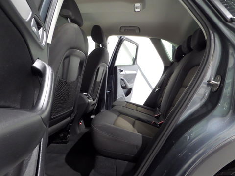 Audi Q3 2.0 TFSI Quattro Pro Line "Origineel NL!" Trekhaak Navigatie Bluetooth, van 2e eigenaar & volledig Dealer Onderhouden!