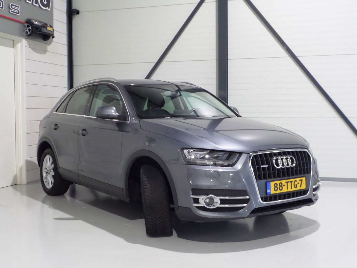 Audi Q3 2.0 TFSI Quattro Pro Line "Origineel NL!" Trekhaak Navigatie Bluetooth, van 2e eigenaar & volledig Dealer Onderhouden!