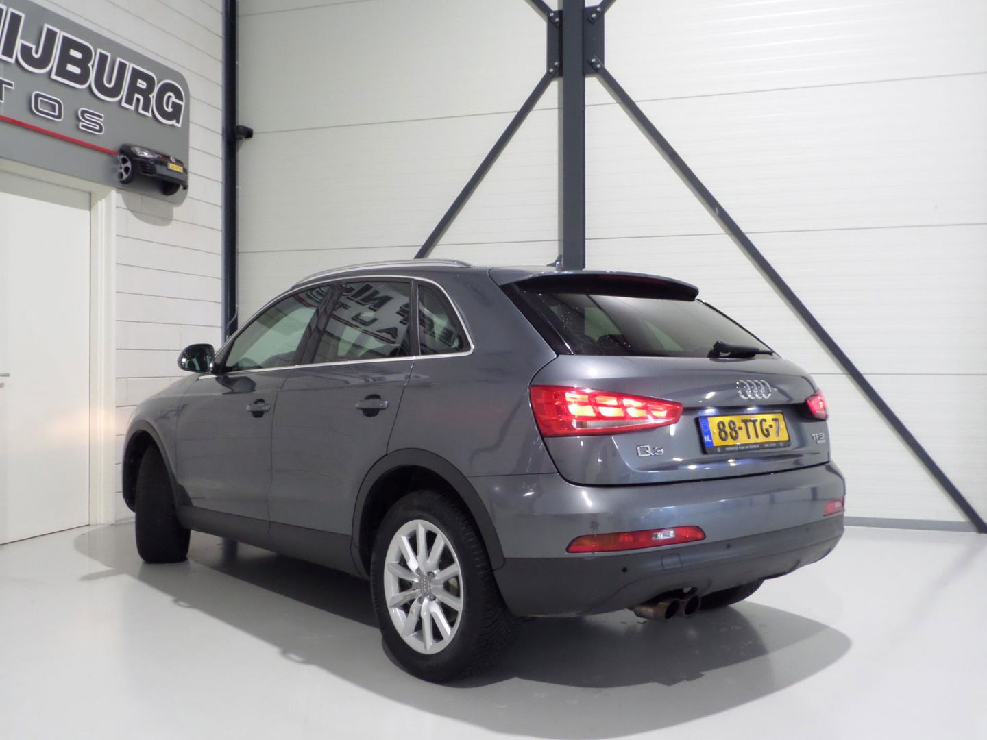 Audi Q3 2.0 TFSI Quattro Pro Line "Origineel NL!" Trekhaak Navigatie Bluetooth, van 2e eigenaar & volledig Dealer Onderhouden!