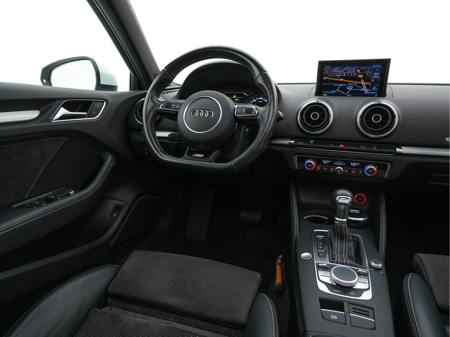 Audi A3 Sportback 1.4 e-tron PHEV Ambition Pro Line plus Aut. *PANO | LEATHER-ALCANTARA | BANG&OLUFSEN-AUDIO | FULL-LED | KEYLESS | NAVI-FULLMAP | SPORT-SEATS | ECC | PRIVACY-GLASS | PDC | SHIFT-PADDLES | CRUISE | 18''ALU*