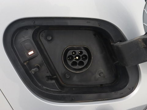 Kia Sportage 1.6 T-GDi Plug-in Hybrid AWD DynamicLine | Adaptive cruise | Camera | Carplay | Navigatie | Full LED | Parkeerhulp | Digital Cockpit | PHEV | Plug In