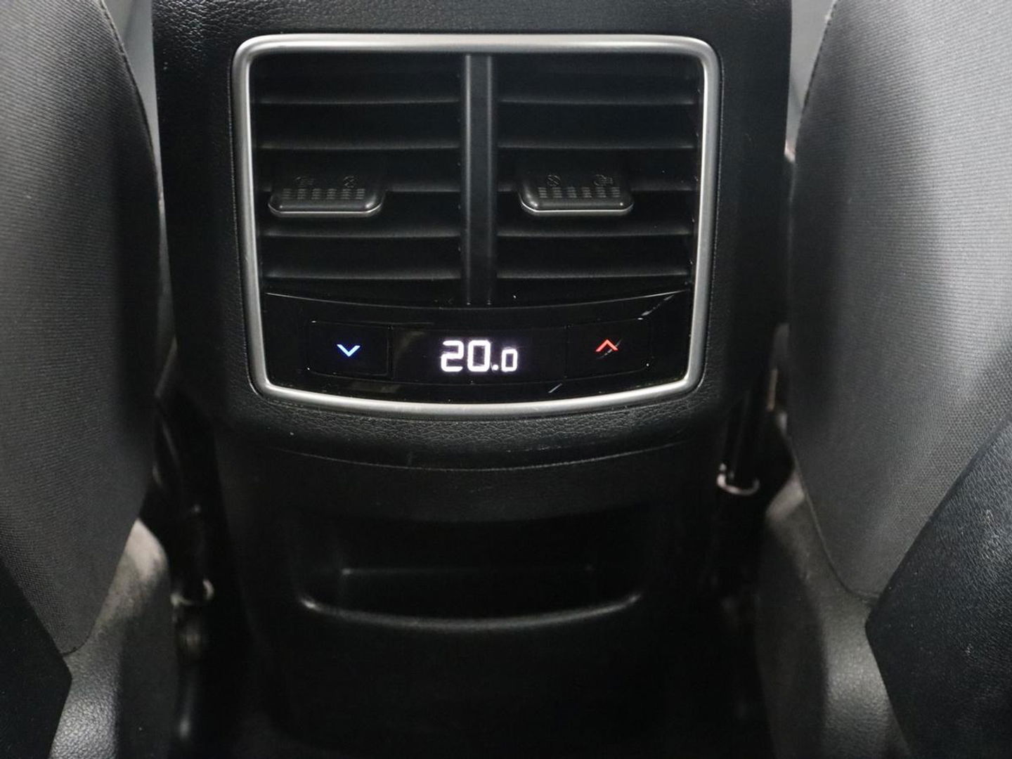 Kia Sportage 1.6 T-GDi Plug-in Hybrid AWD DynamicLine | Adaptive cruise | Camera | Carplay | Navigatie | Full LED | Parkeerhulp | Digital Cockpit | PHEV | Plug In