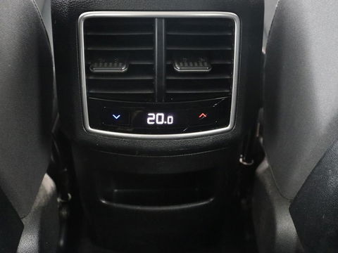 Kia Sportage 1.6 T-GDi Plug-in Hybrid AWD DynamicLine | Adaptive cruise | Camera | Carplay | Navigatie | Full LED | Parkeerhulp | Digital Cockpit | PHEV | Plug In