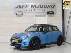 MINI Mini 1.5 Cooper Salt "Origineel NL!" Panoramadak Stoelverwarming Navigatie Bluetooth Head-up display Climatronic Cruise