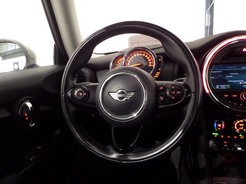 MINI Mini 1.5 Cooper Salt "Origineel NL!" Panoramadak Stoelverwarming Navigatie Bluetooth Head-up display Climatronic Cruise