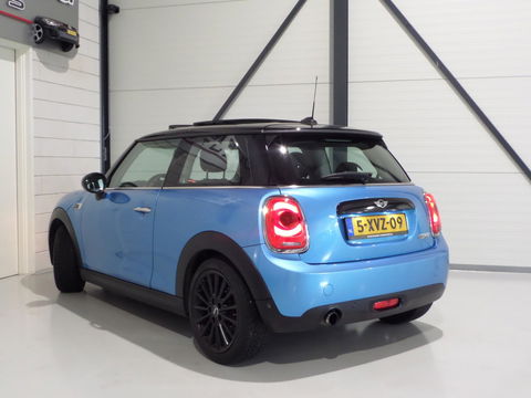 MINI Mini 1.5 Cooper Salt "Origineel NL!" Panoramadak Stoelverwarming Navigatie Bluetooth Head-up display Climatronic Cruise