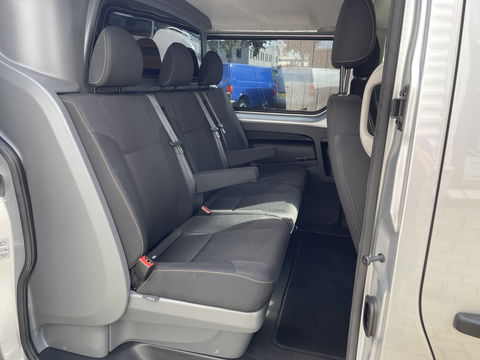 Fiat Talento 1.6 MJ 125pk EcoJet L2H1 luxe DC 5 persoons SX / vaste prijs rijklaar € 17.950 ex btw / lease vanaf € 302 / zilver metallic / euro 6 / bpm vrij / airco / cruise / navi / trekhaak !