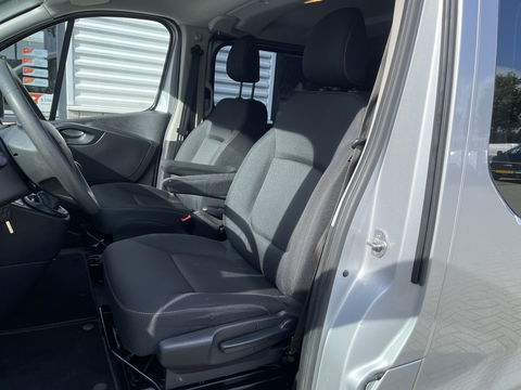 Fiat Talento 1.6 MJ 125pk EcoJet L2H1 luxe DC 5 persoons SX / vaste prijs rijklaar € 17.950 ex btw / lease vanaf € 302 / zilver metallic / euro 6 / bpm vrij / airco / cruise / navi / trekhaak !