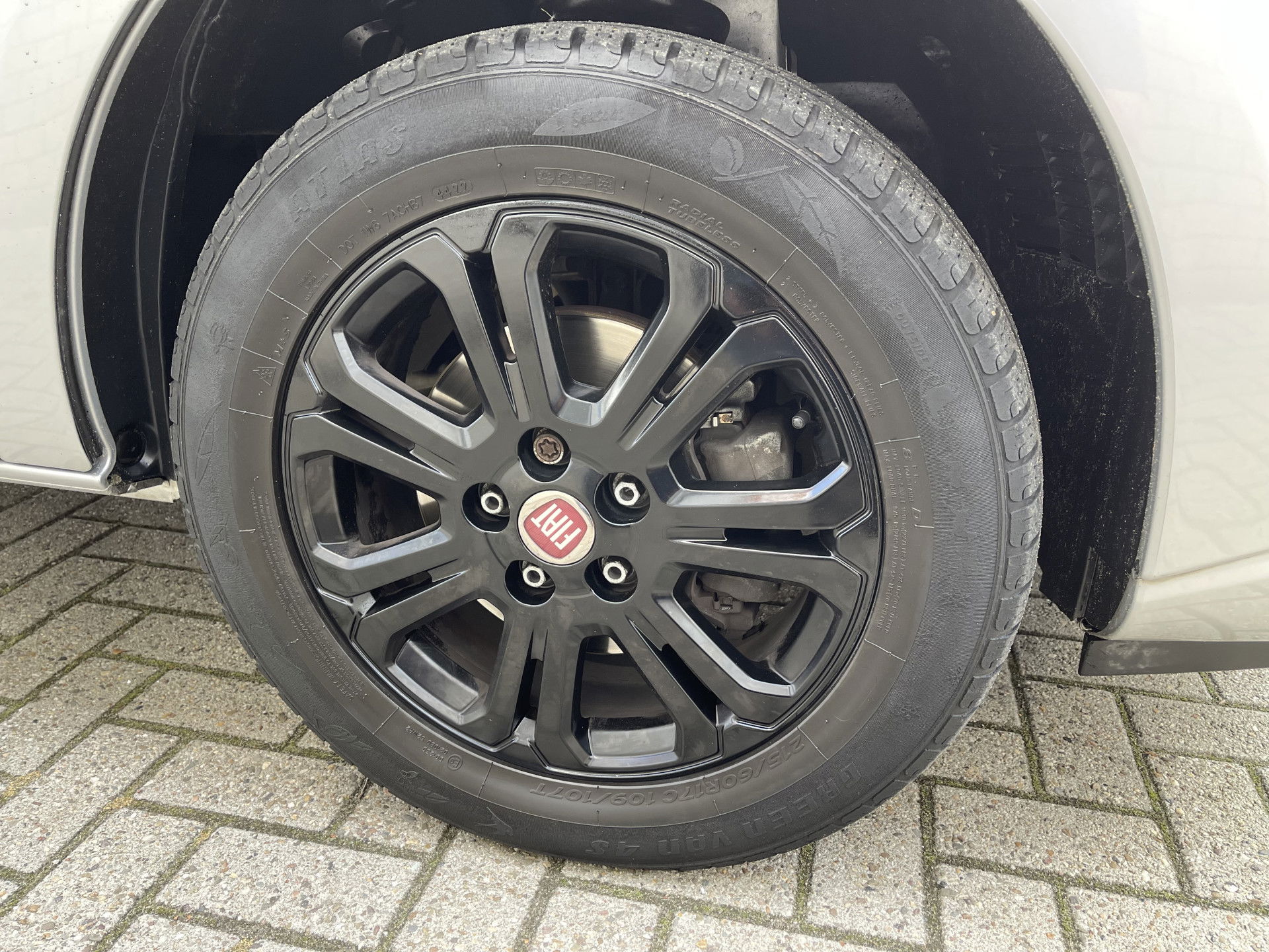 Fiat Talento 1.6 MJ 125pk EcoJet L2H1 luxe DC 5 persoons SX / vaste prijs rijklaar € 17.950 ex btw / lease vanaf € 302 / zilver metallic / euro 6 / bpm vrij / airco / cruise / navi / trekhaak !
