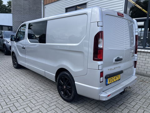 Fiat Talento 1.6 MJ 125pk EcoJet L2H1 luxe DC 5 persoons SX / vaste prijs rijklaar € 17.950 ex btw / lease vanaf € 302 / zilver metallic / euro 6 / bpm vrij / airco / cruise / navi / trekhaak !