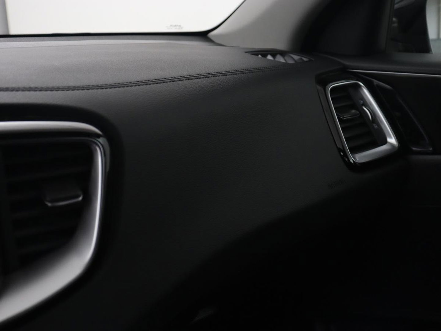 Kia Ceed Sportswagon 1.6 GDI PHEV ExecutiveLine | Automaat | Camera | Cruise control | Climate control | LMV 17 inch | LED | Stuurverwarming | Stoelverwarming | Lane assist | Navigatie