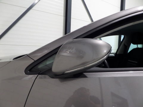 Volkswagen Golf 1.2 TSI Highline CUP Edition "Origineel NL!" Navigatie Bluetooth Parkeersens, van 2e eigenaar in uniek mooie staat