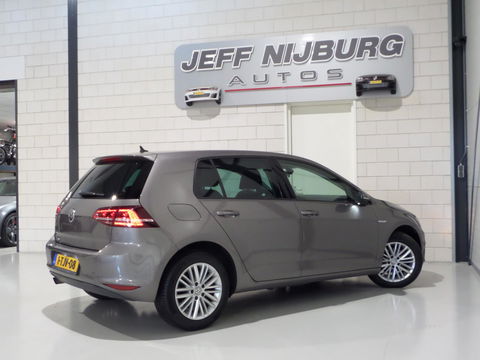 Volkswagen Golf 1.2 TSI Highline CUP Edition "Origineel NL!" Navigatie Bluetooth Parkeersens, van 2e eigenaar in uniek mooie staat
